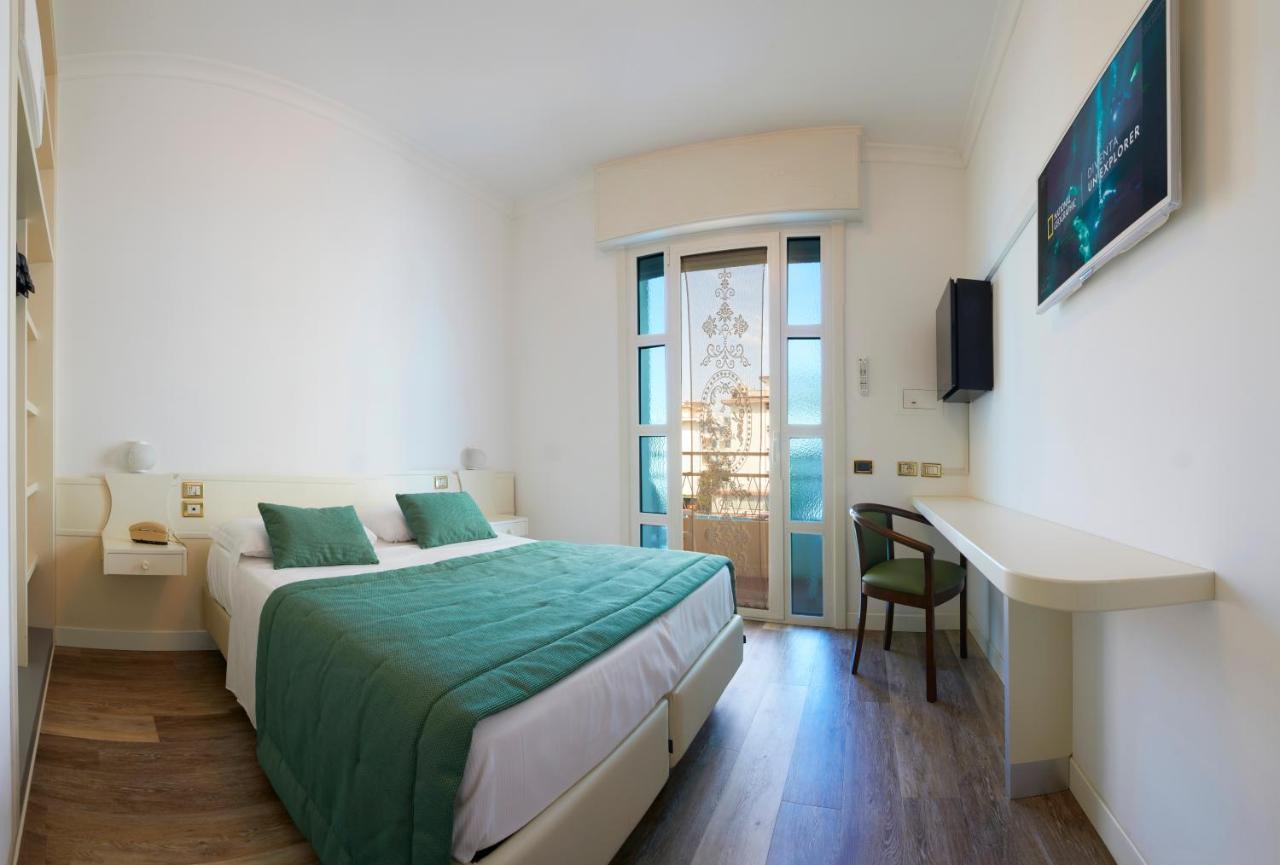 Ruhl Beach Hotel & Suites ลิโดดิเยโซโล ภายนอก รูปภาพ