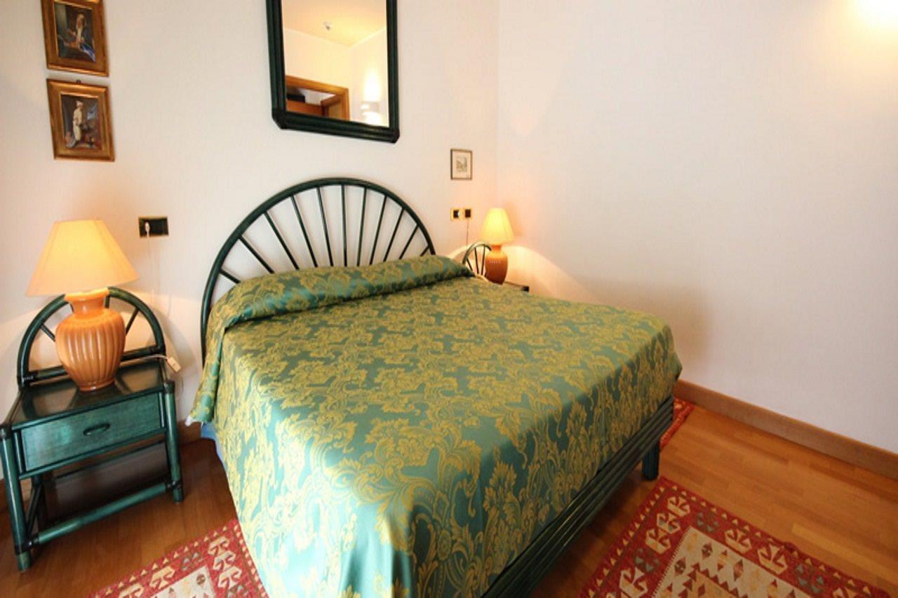 Ruhl Beach Hotel & Suites ลิโดดิเยโซโล ภายนอก รูปภาพ